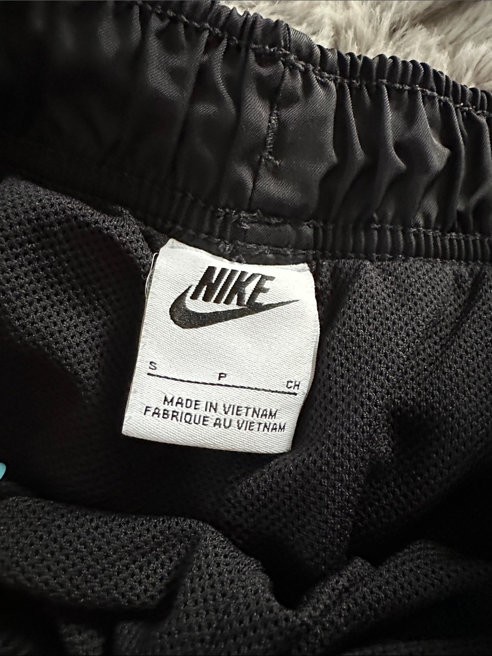 Nike Men’s Black Athletic Shorts with White Swoosh - Picture 3 of 5